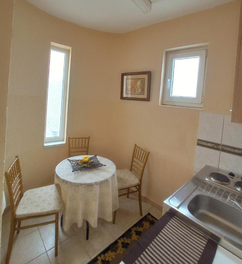 Apartmani Andrijana Ulcinj Extérieur photo